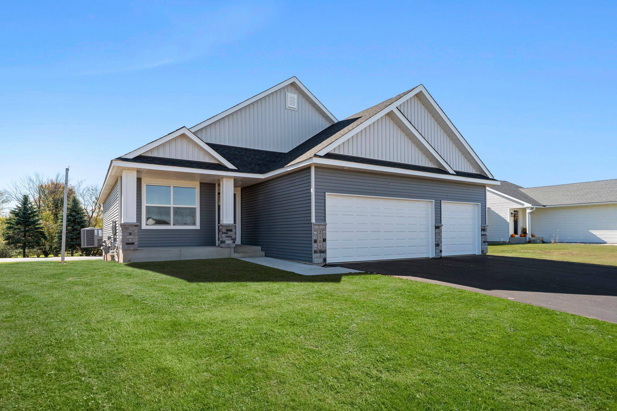2101 Pleasant Drive, Prescott, WI 54021