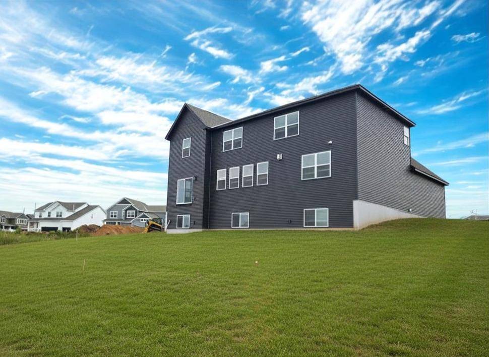 4762 Blake CT, Woodbury, MN 55129