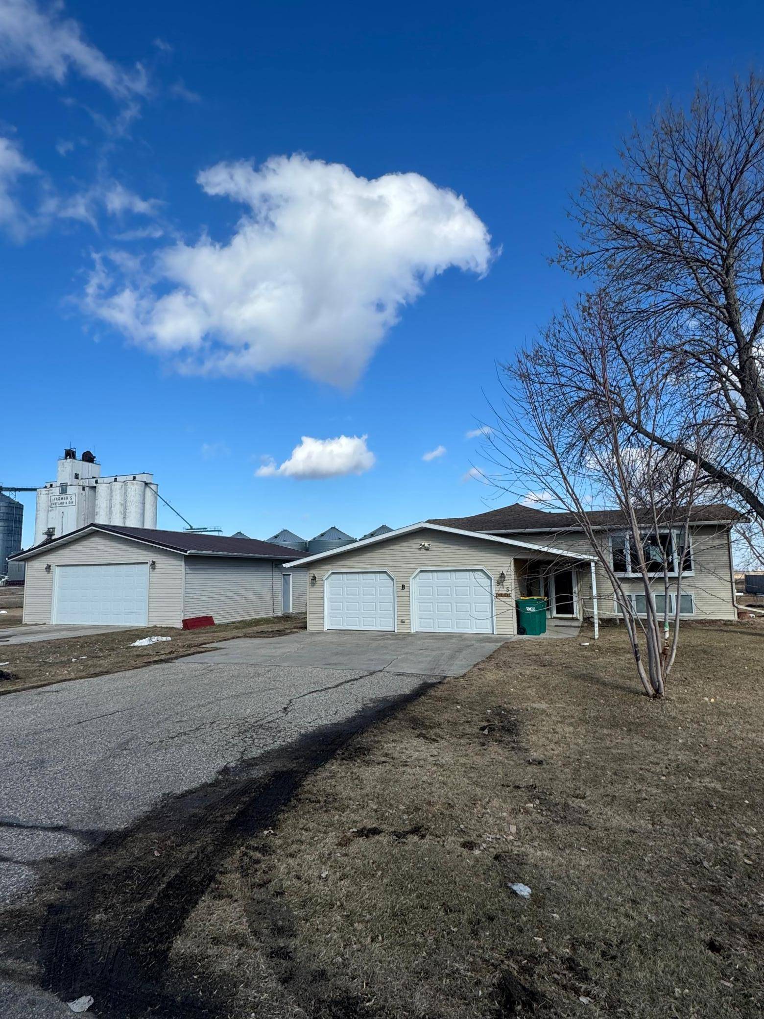 915 Bennett AVE, Portland, ND 58274