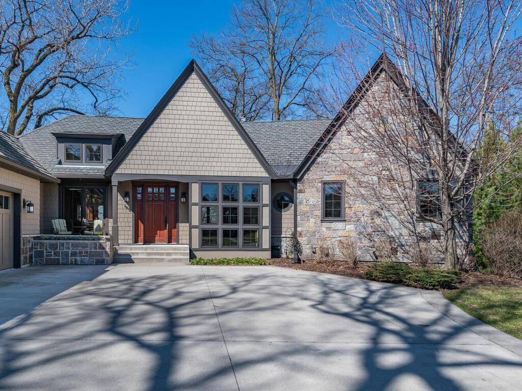 1912 Linner Woods CT, Wayzata, MN 55391