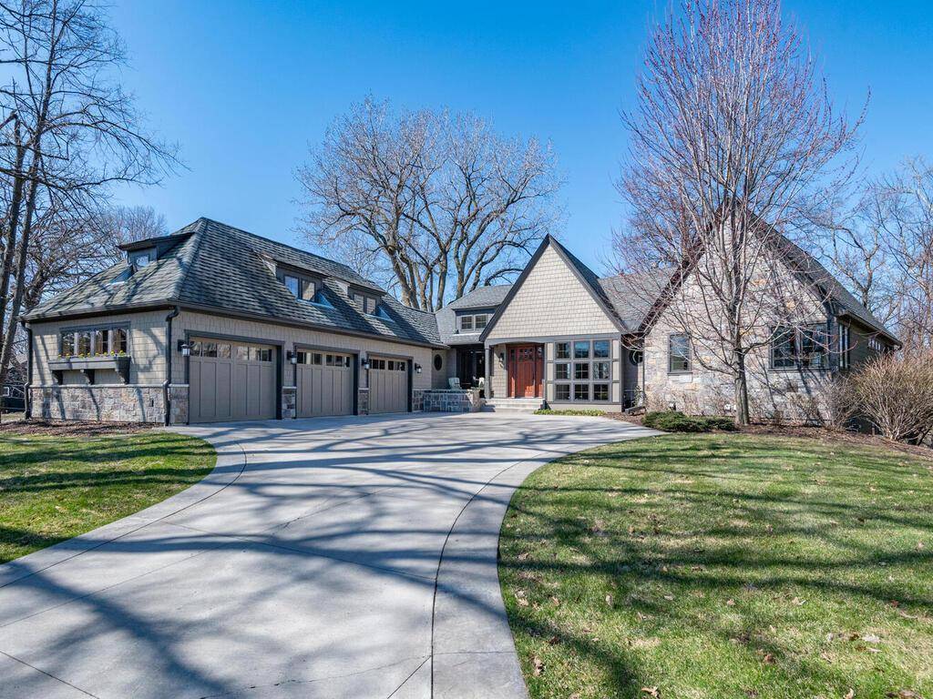 1912 Linner Woods CT, Wayzata, MN 55391