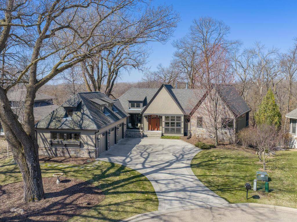 1912 Linner Woods CT, Wayzata, MN 55391