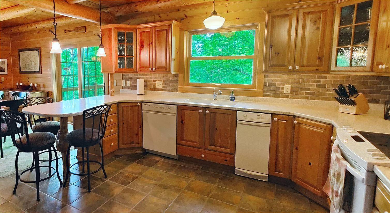 2357 Retreat Lodge RD, Cook, MN 55723