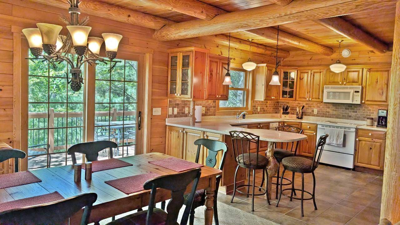 2357 Retreat Lodge RD, Cook, MN 55723