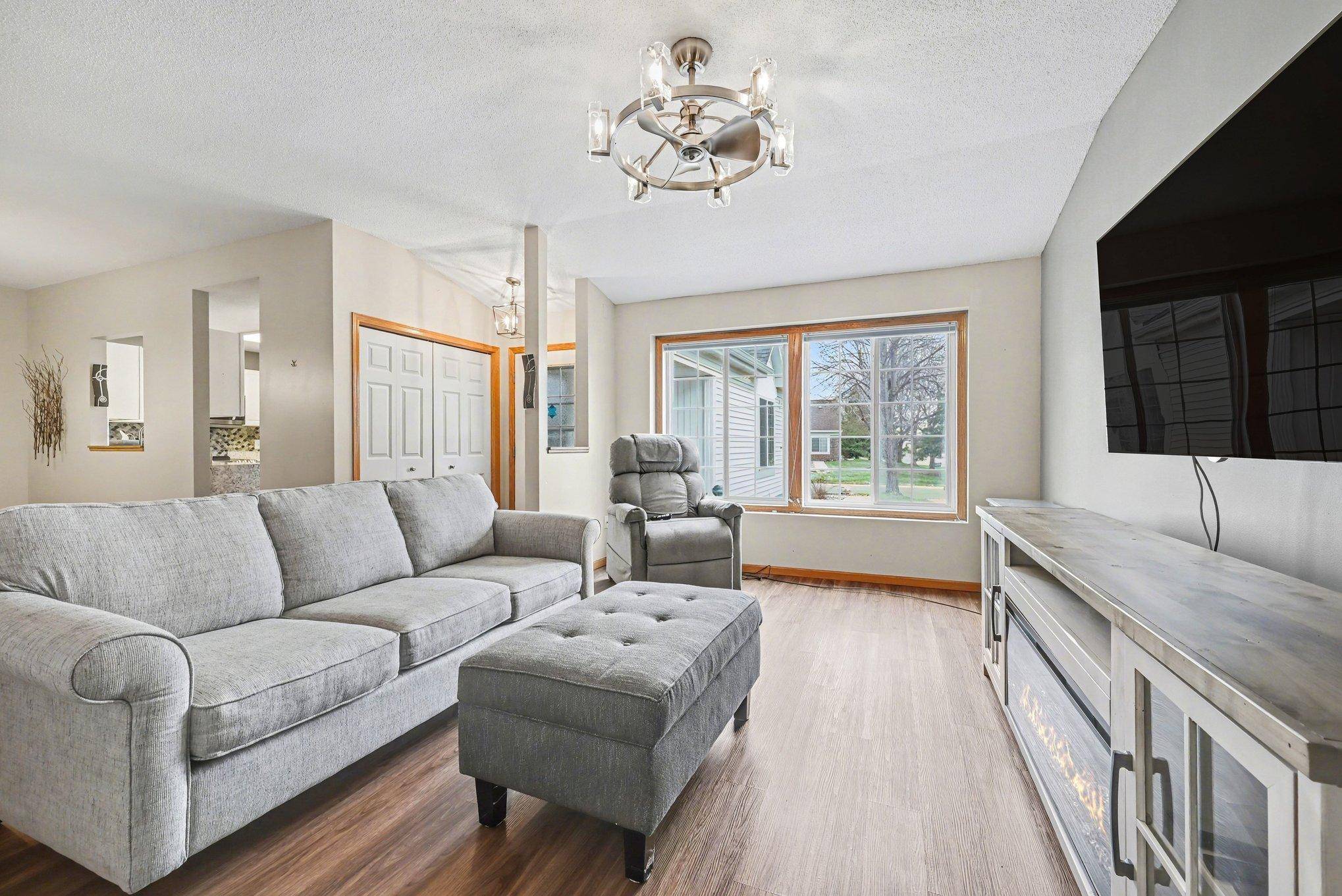 15691 Flackwood WAY, Apple Valley, MN 55124
