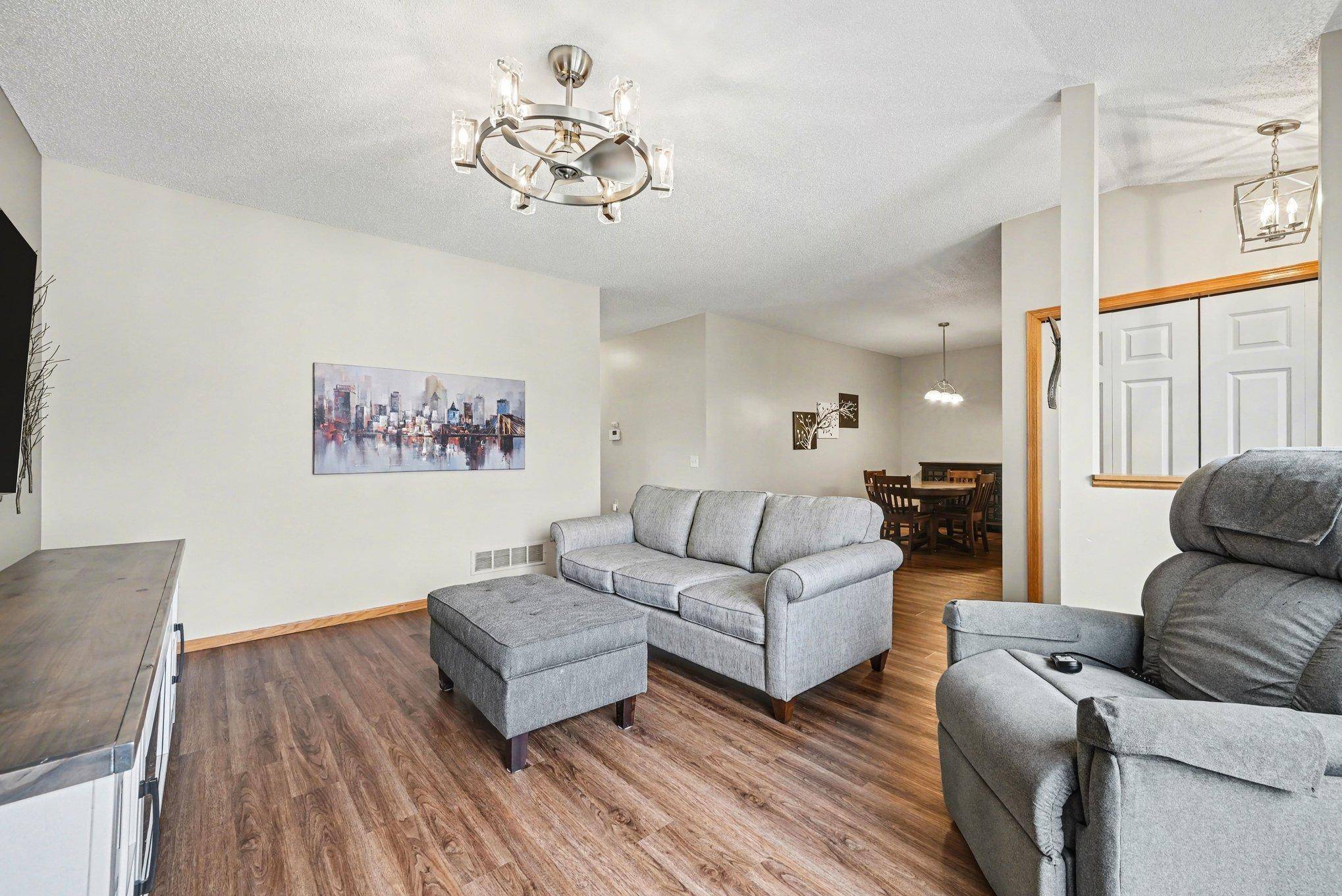 15691 Flackwood WAY, Apple Valley, MN 55124