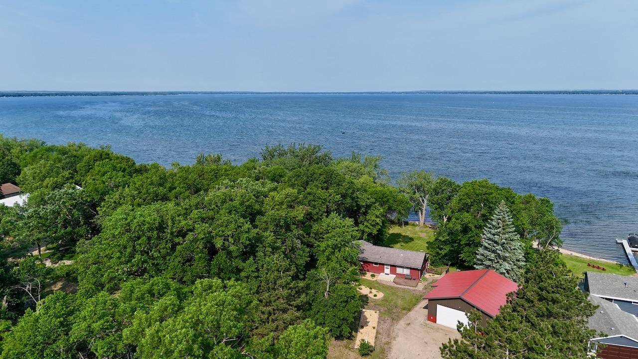 28887 Hi Vista DR, Battle Lake, MN 56515