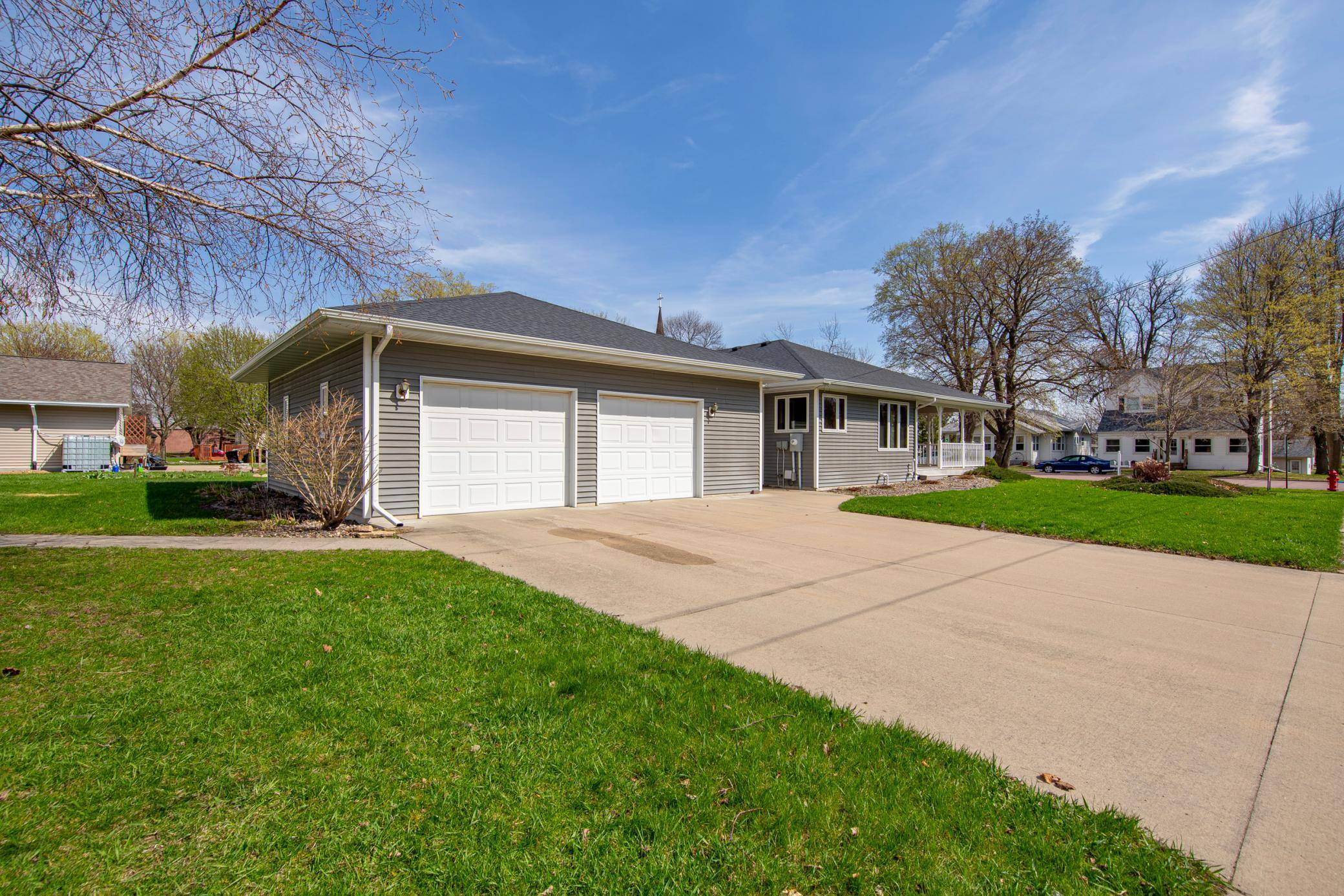 219 1st ST NW, New Richland, MN 56072