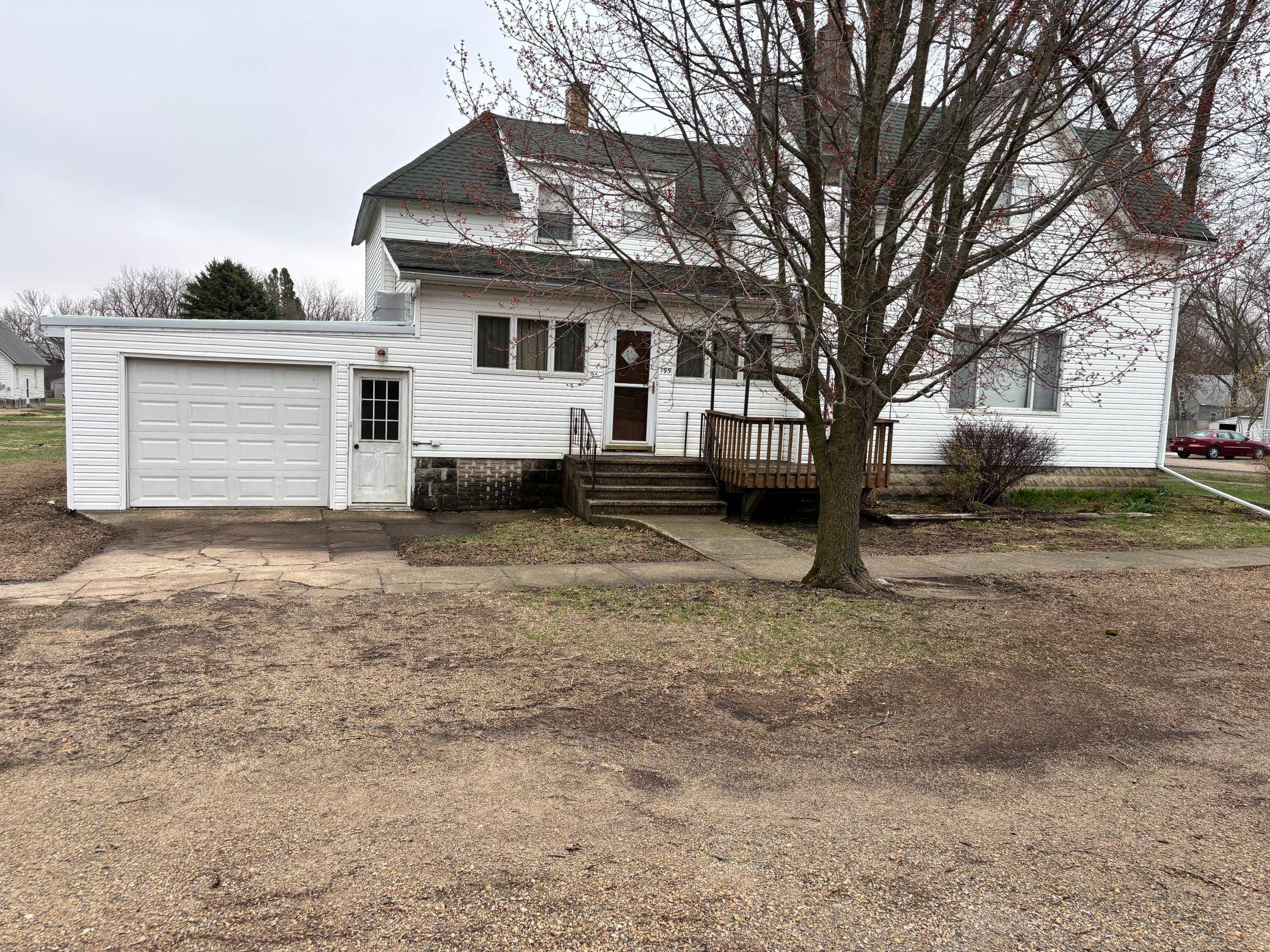 195 S Monroe ST, Thompson, IA 50478