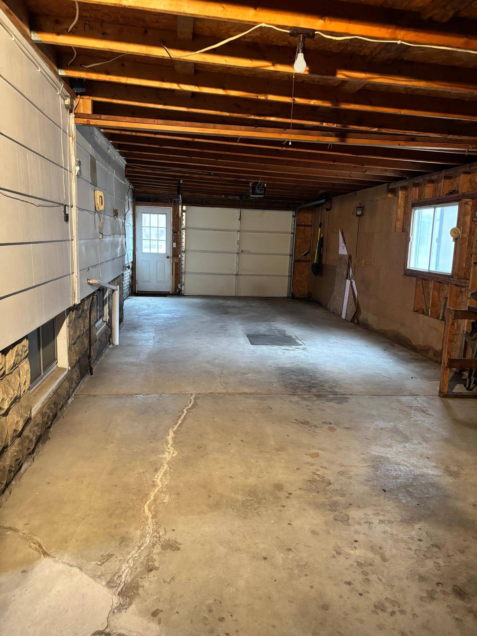 195 S Monroe ST, Thompson, IA 50478