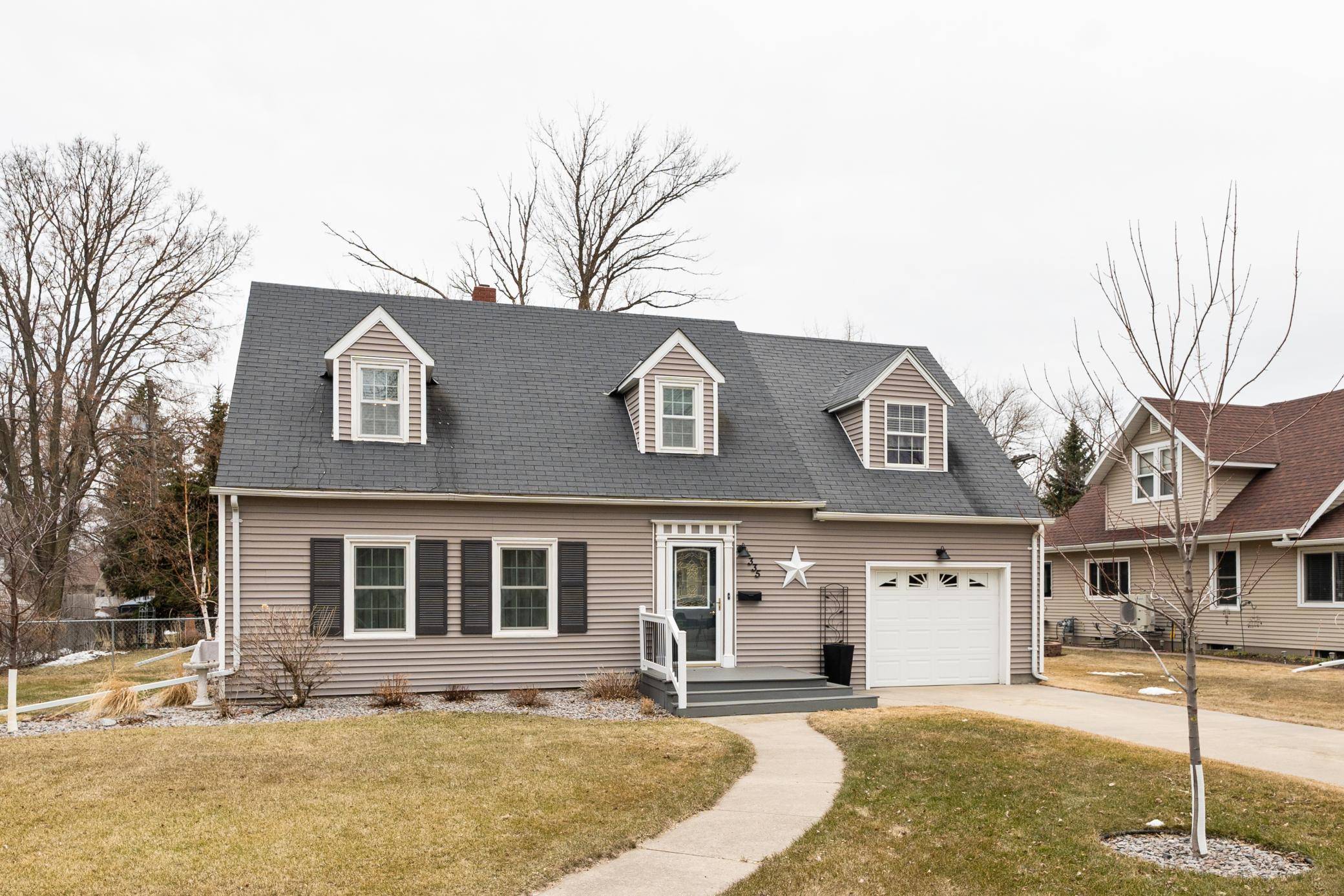 335 2nd AVE NW, Mayville, ND 58257