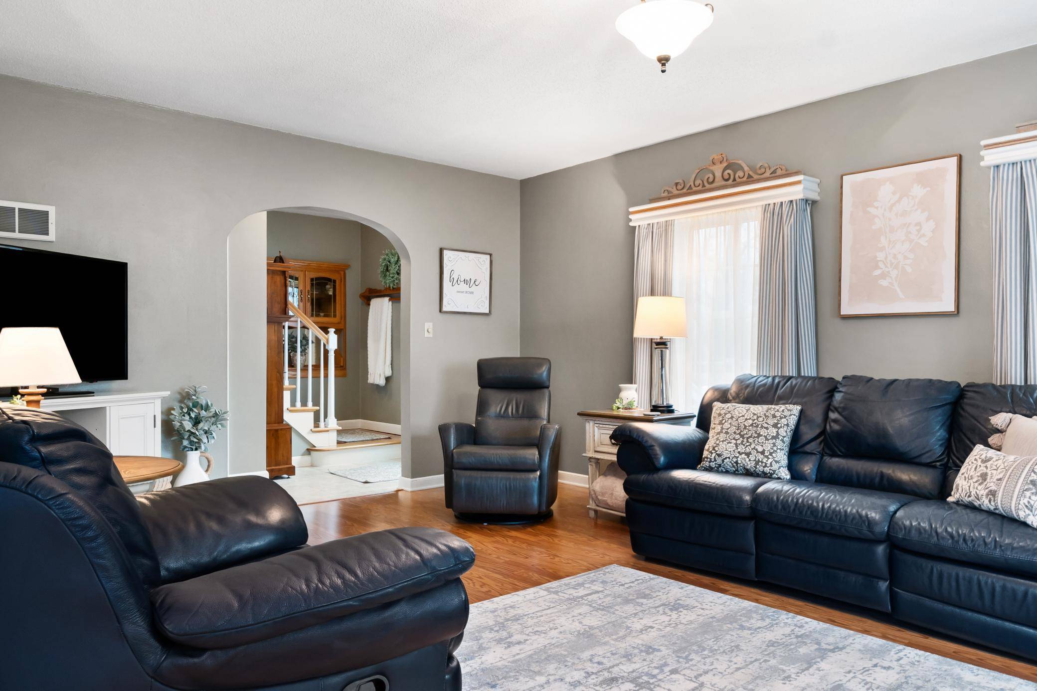 335 2nd AVE NW, Mayville, ND 58257