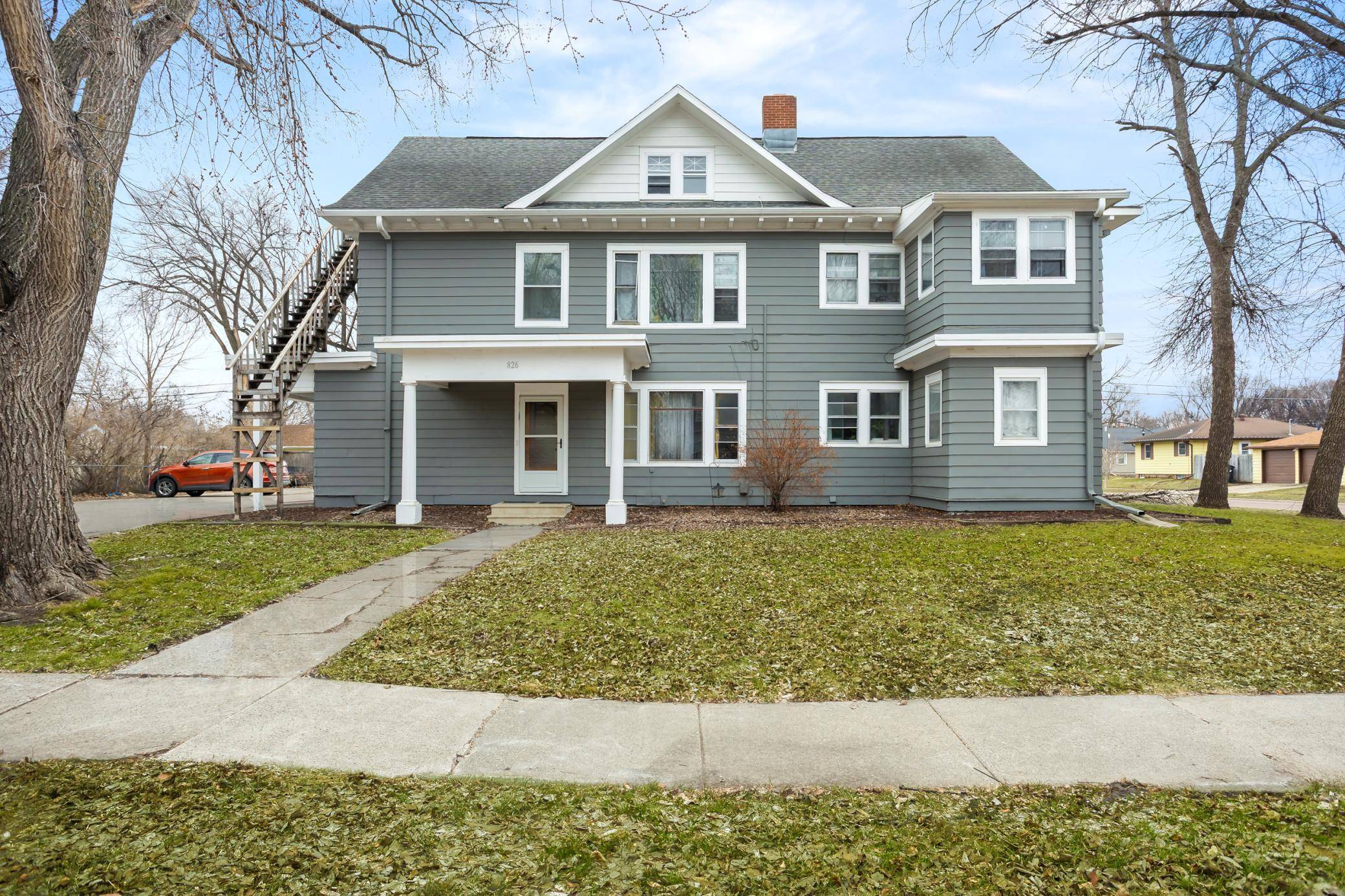 826 21st ST S, Fargo, ND 58103