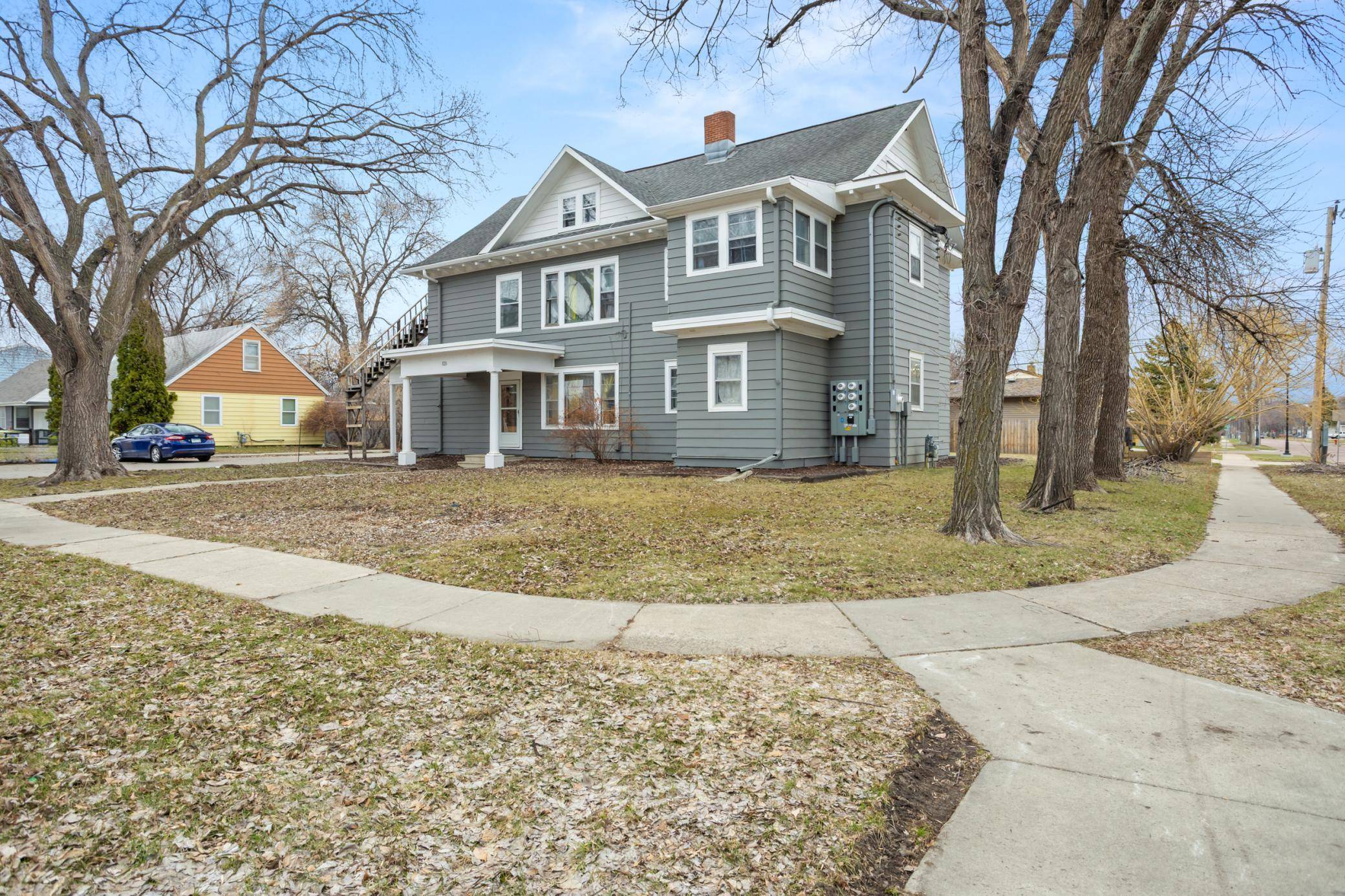 826 21st ST S, Fargo, ND 58103