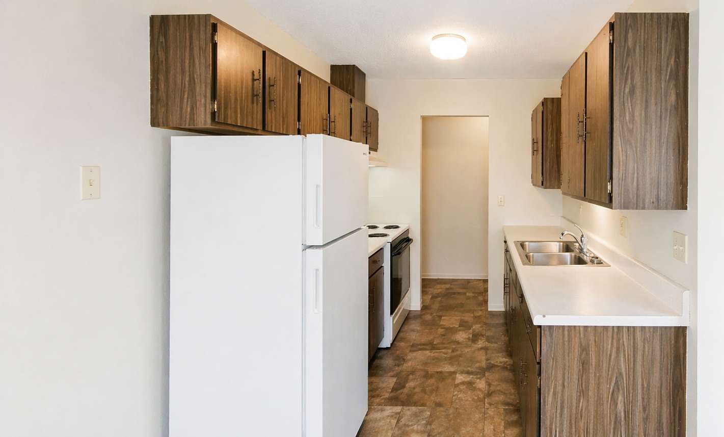 320 1st ST ##4, Clinton, MN 56225