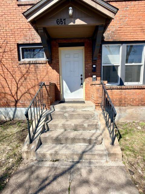 687 Aurora AVE, Saint Paul, MN 55104
