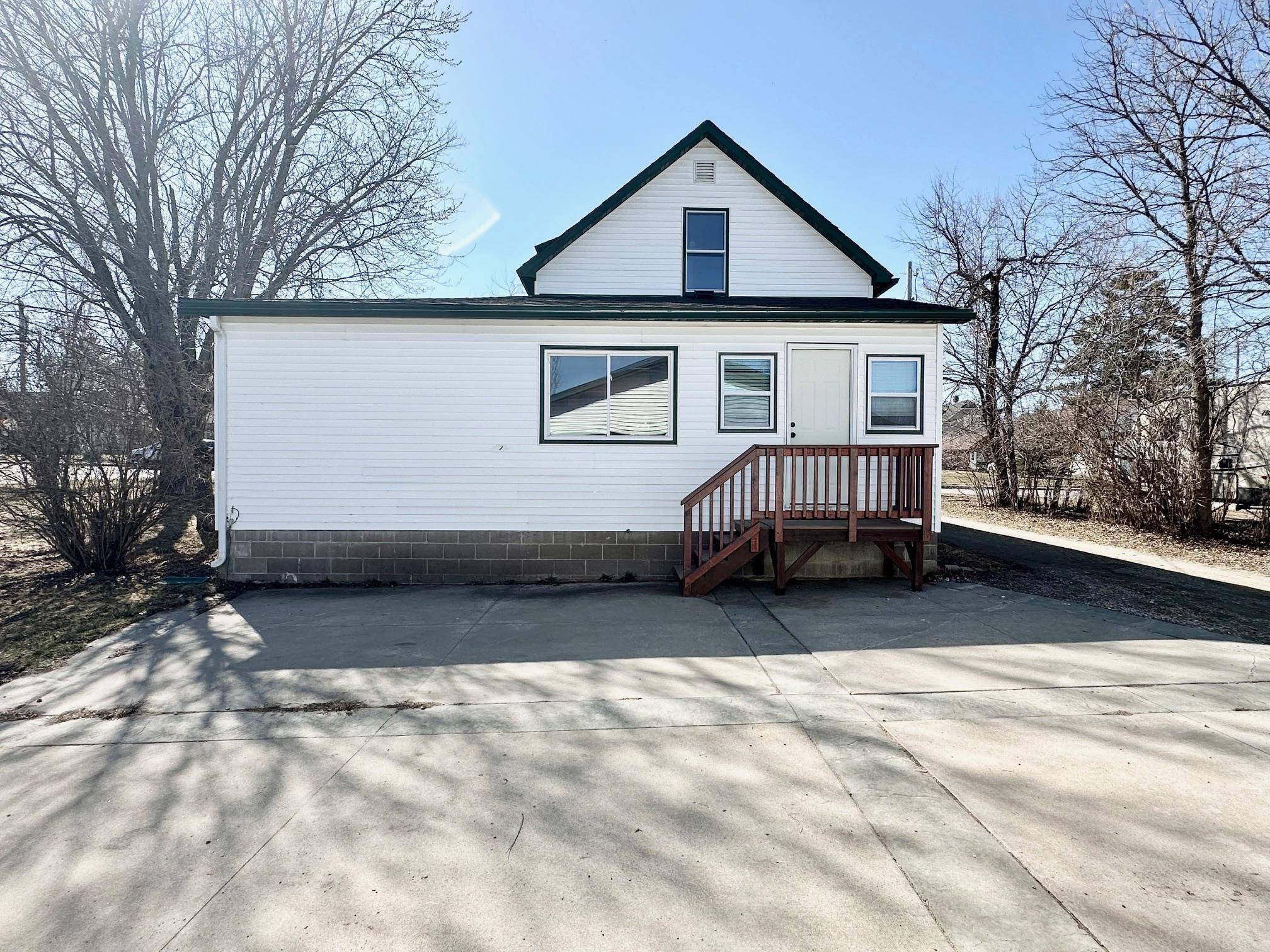 406 1st ST NE, Deer River, MN 56636