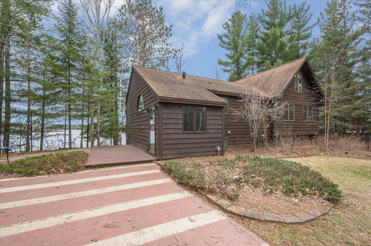 8305 S Summer RD, Lake Nebagamon, WI 54849