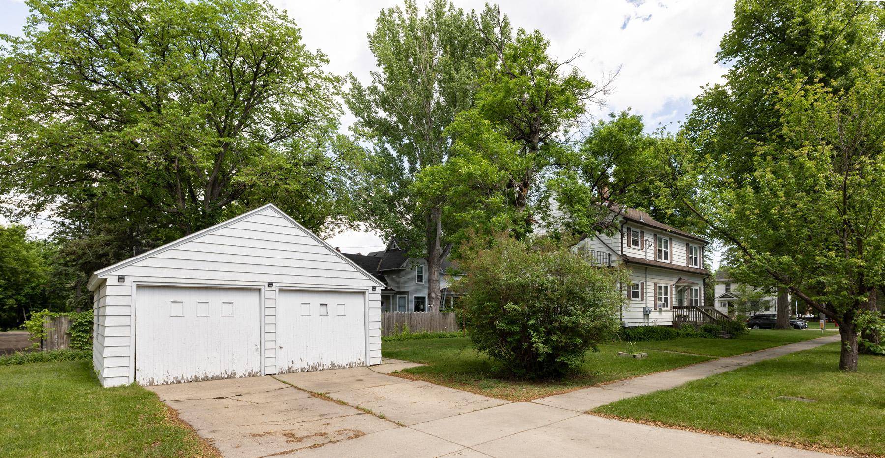 623 6th ST S, Moorhead, MN 56560