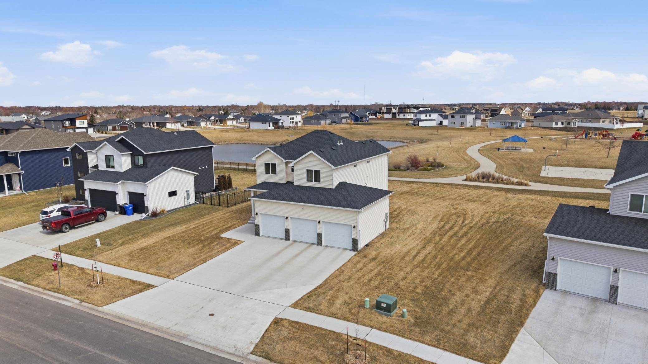 4756 34th ST S, Fargo, ND 58104
