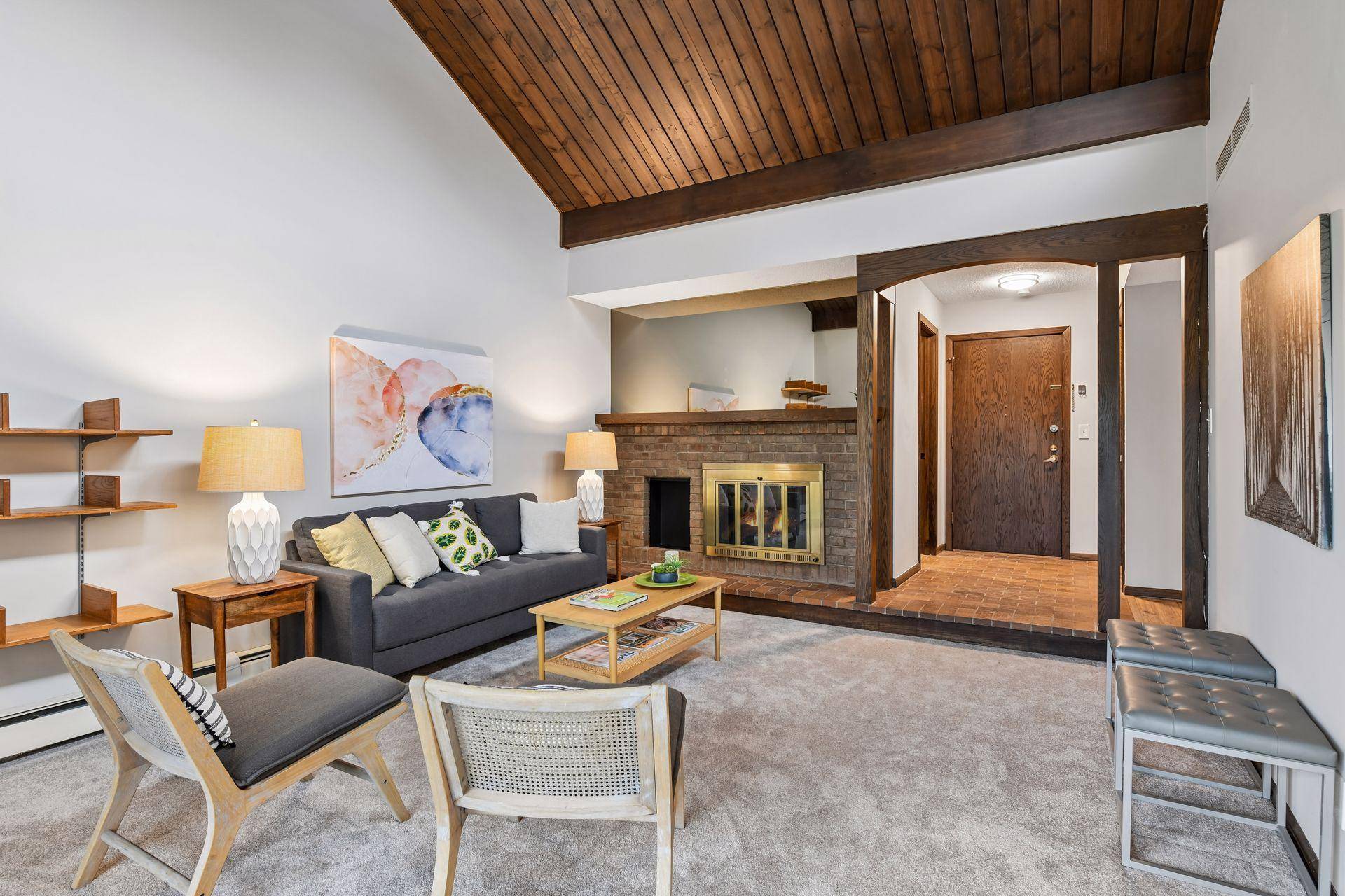 6115 Lincoln DR #353, Edina, MN 55436