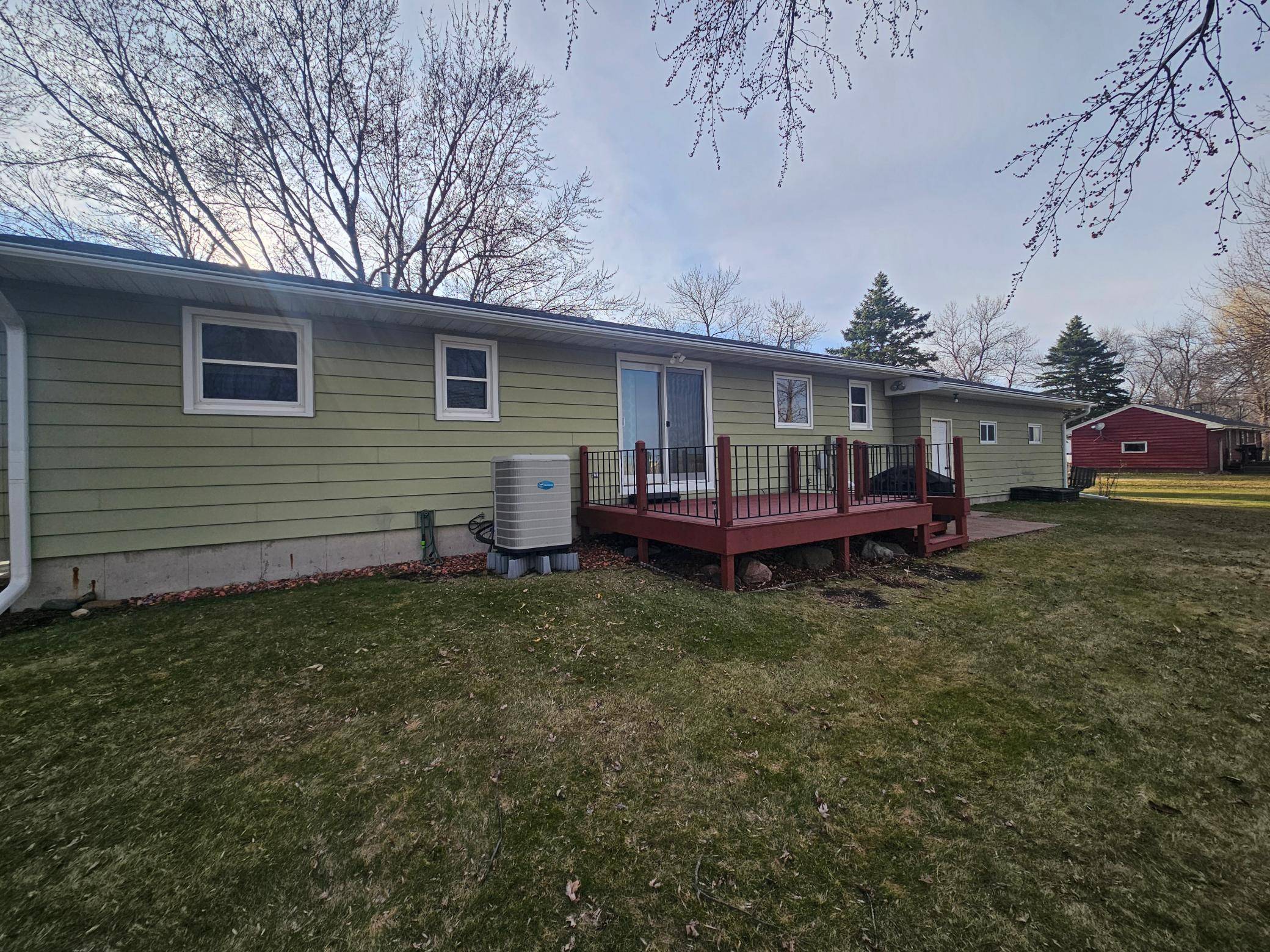 306 Enterprise DR, Mooreton, ND 58061