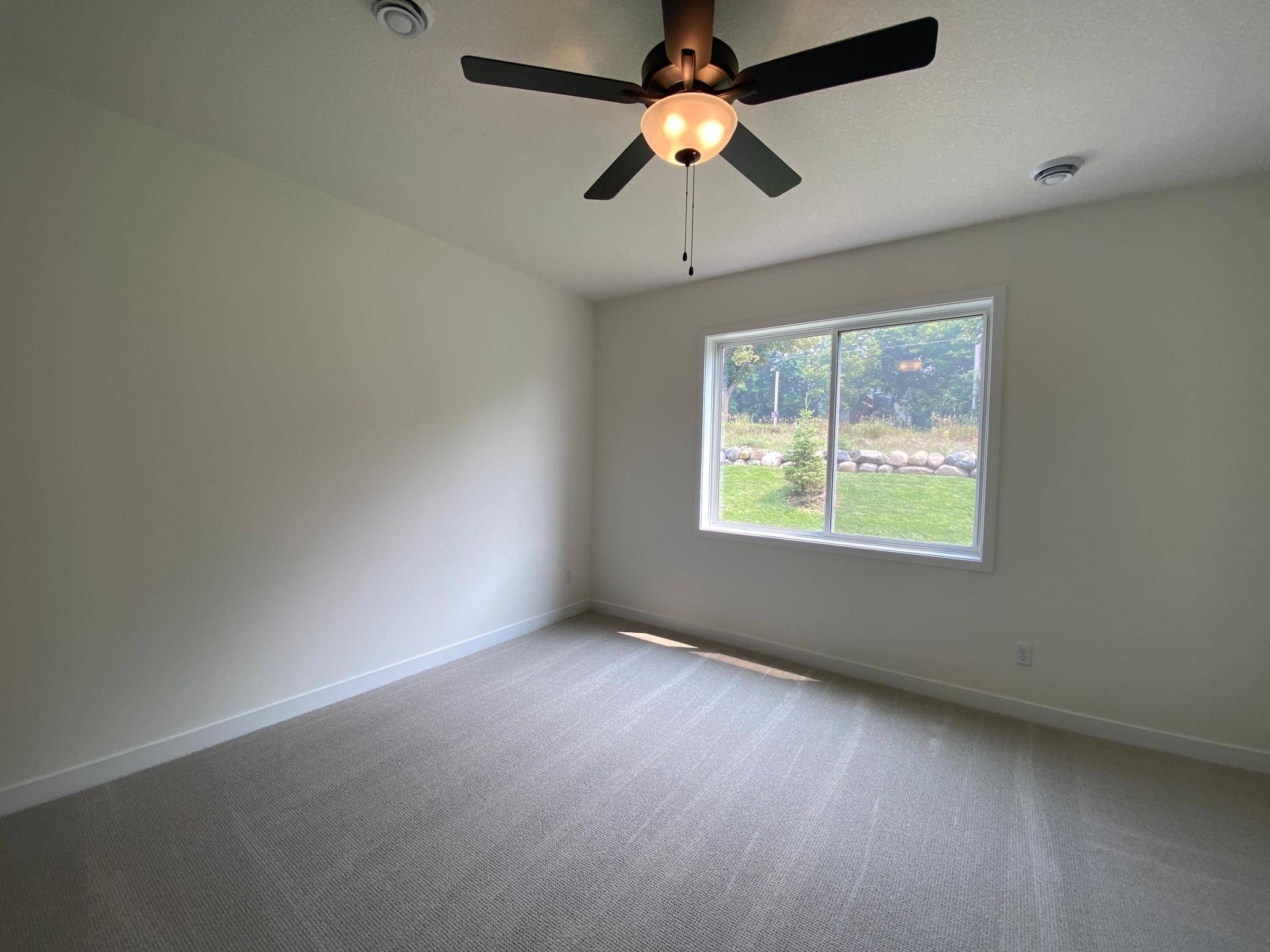 13788 Hollybrook CIR, Apple Valley, MN 55124