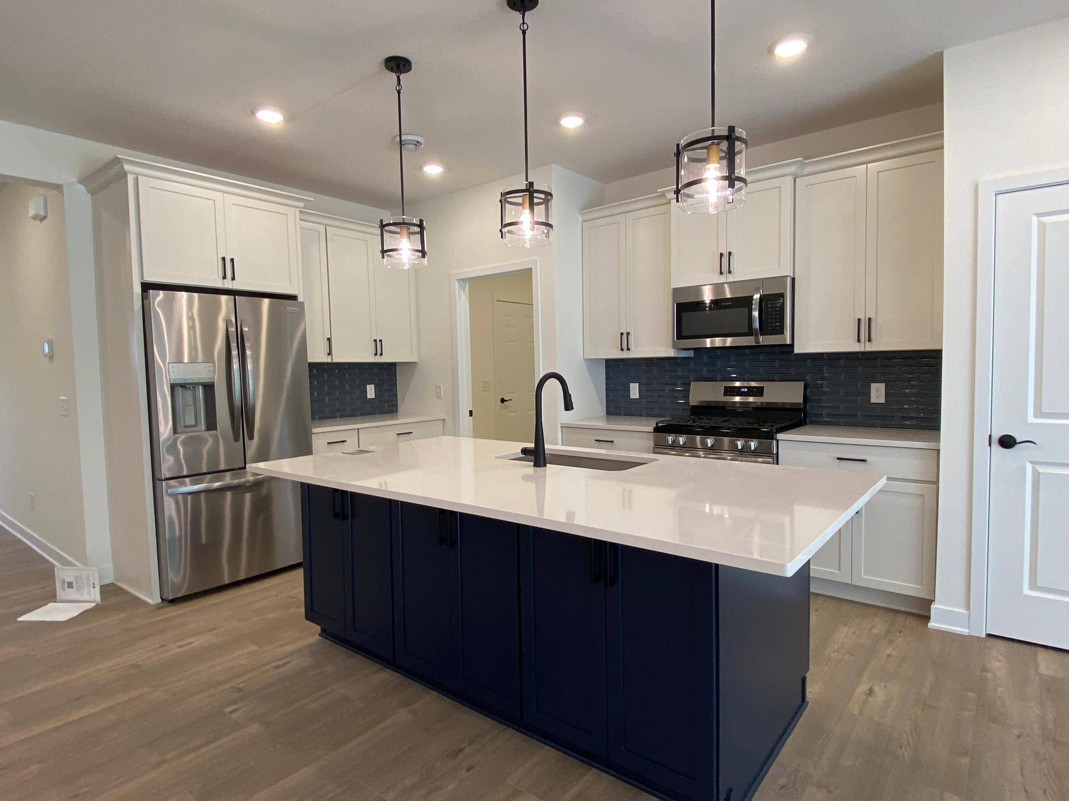 13788 Hollybrook CIR, Apple Valley, MN 55124