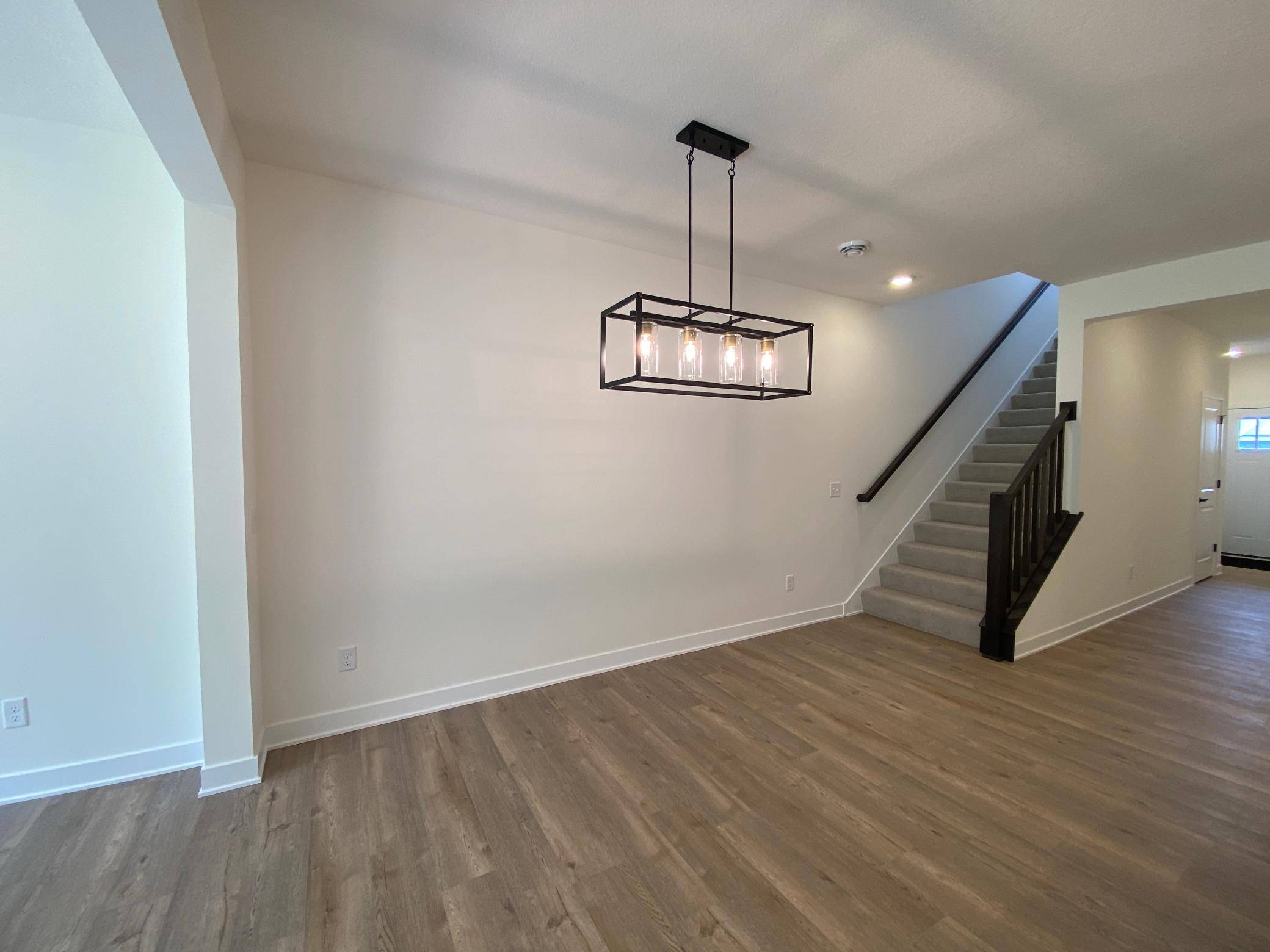 13788 Hollybrook CIR, Apple Valley, MN 55124