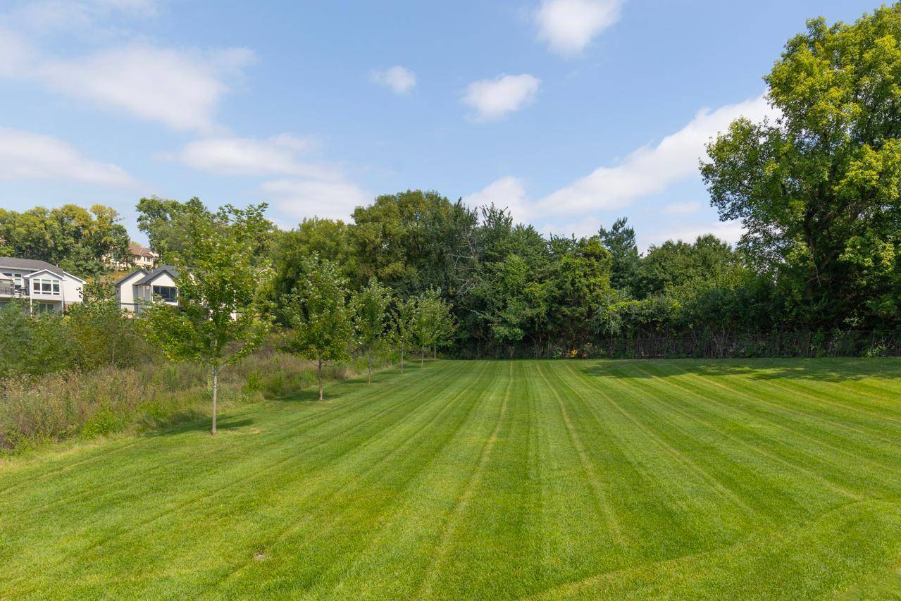 16860 Valley RD, Eden Prairie, MN 55347