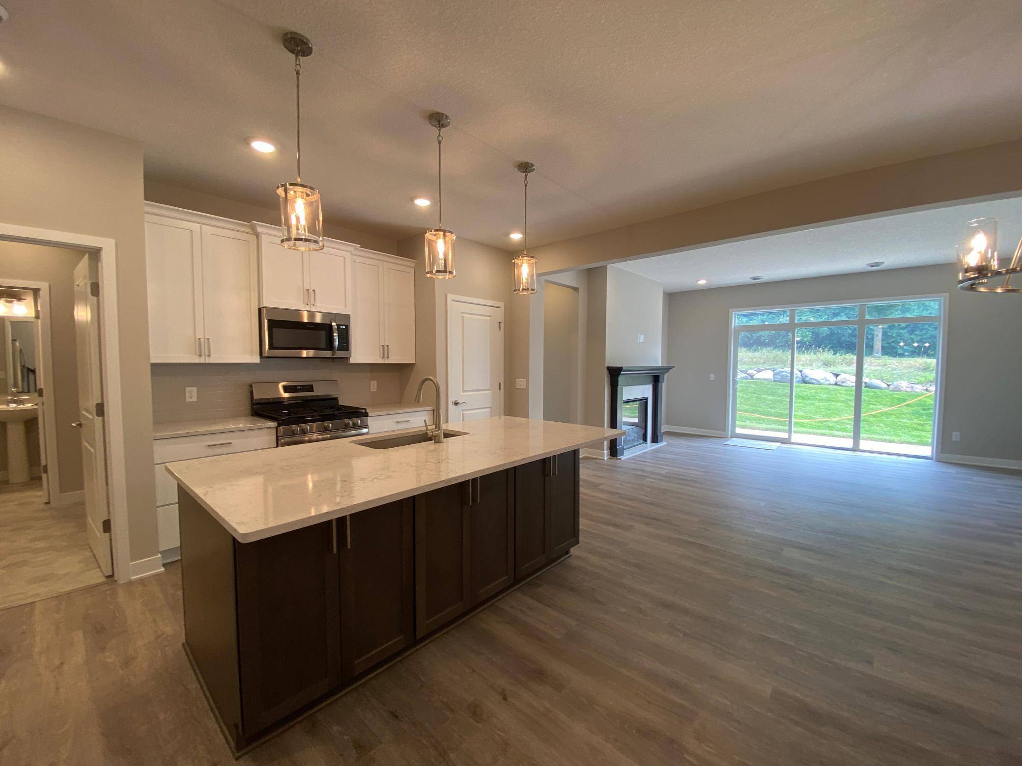 13792 Hollybrook CIR, Apple Valley, MN 55124