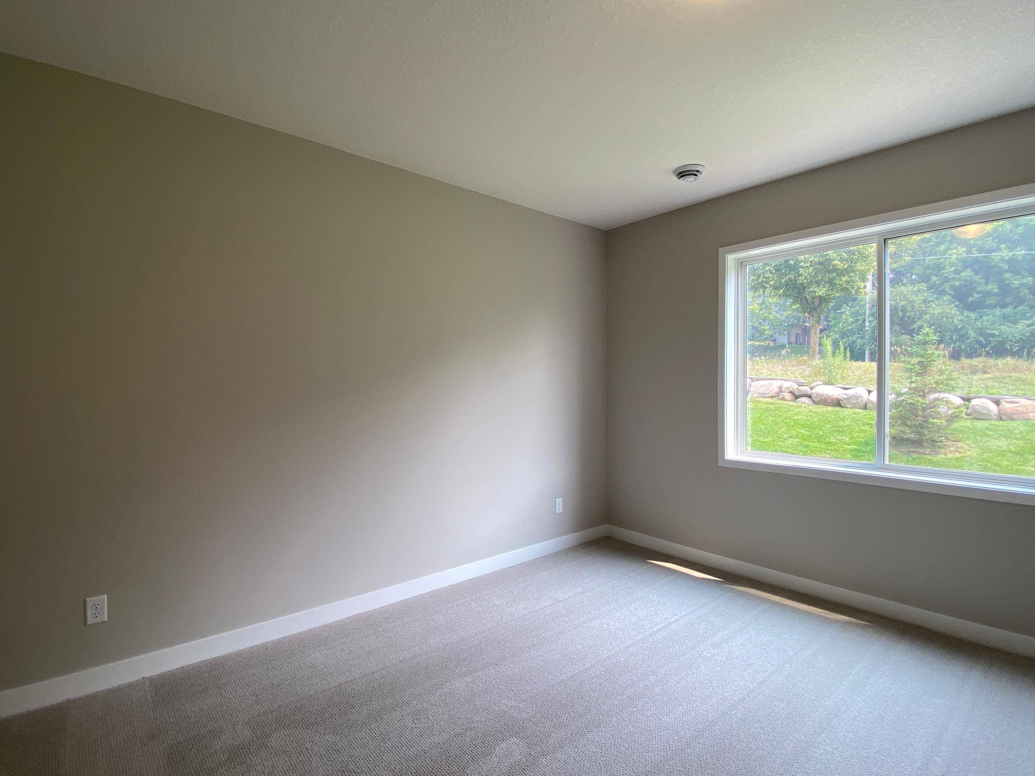 13792 Hollybrook CIR, Apple Valley, MN 55124