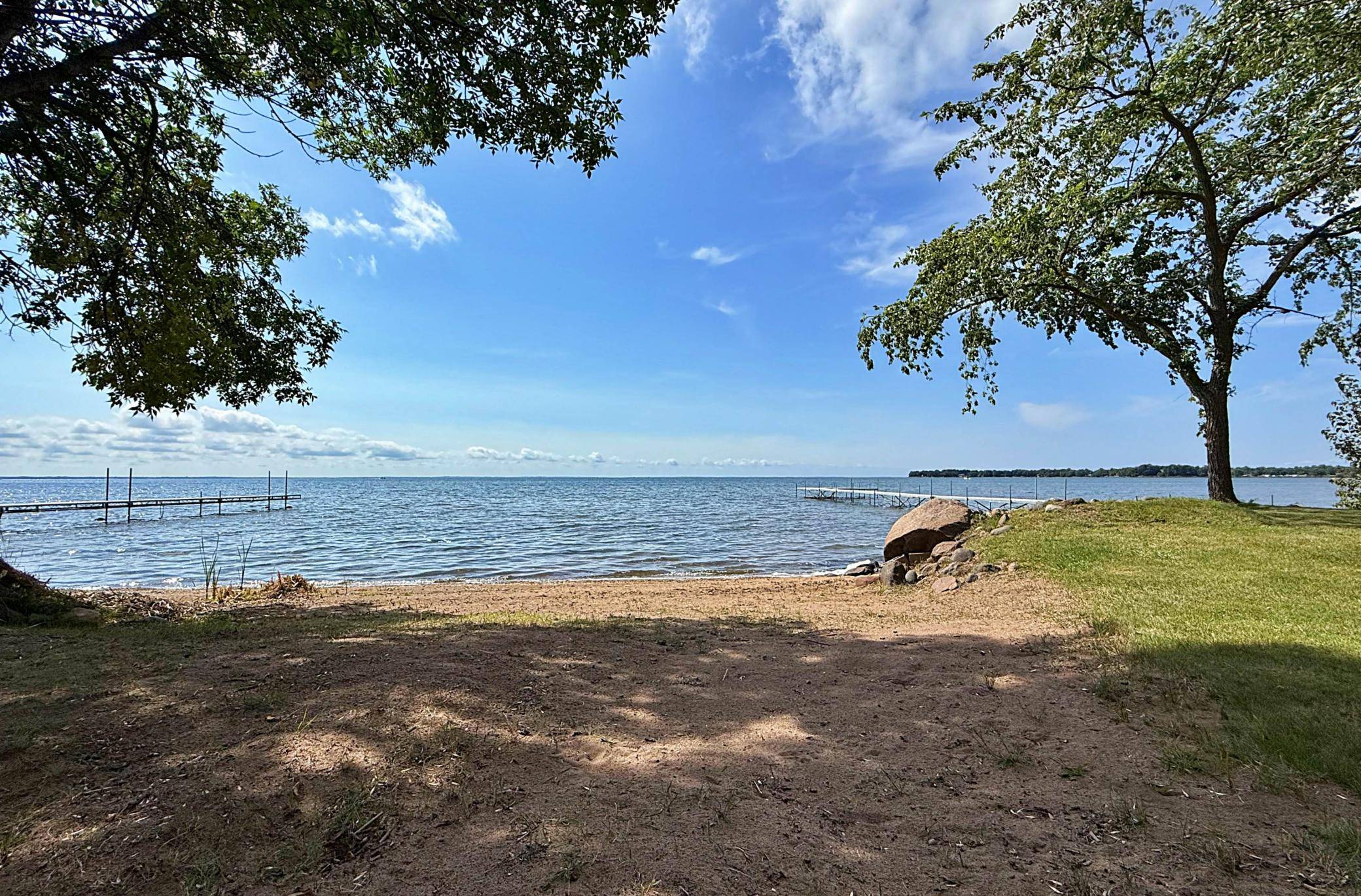 45951 Mille Lacs Pkwy, Isle, MN 56342