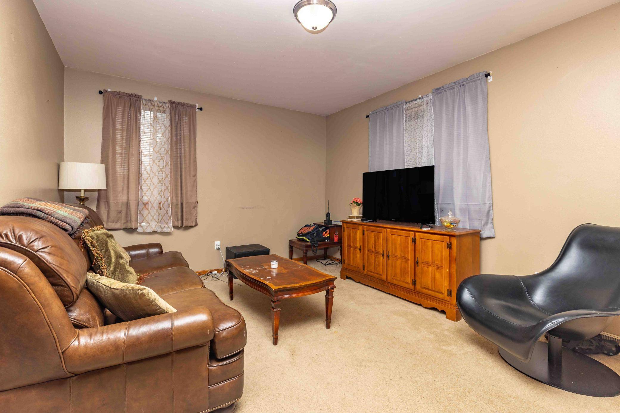 525 Bluff ST, Enderlin, ND 58027