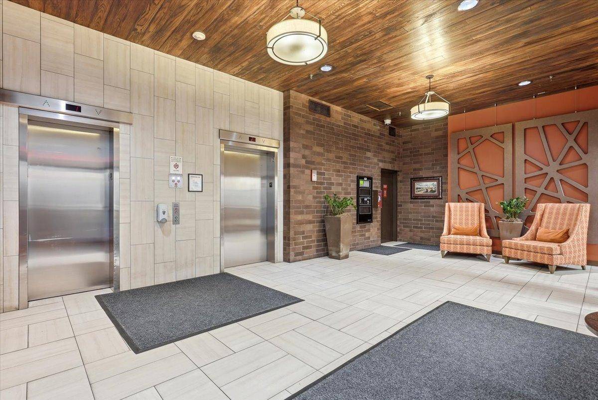 26 10th ST W #1809, Saint Paul, MN 55102