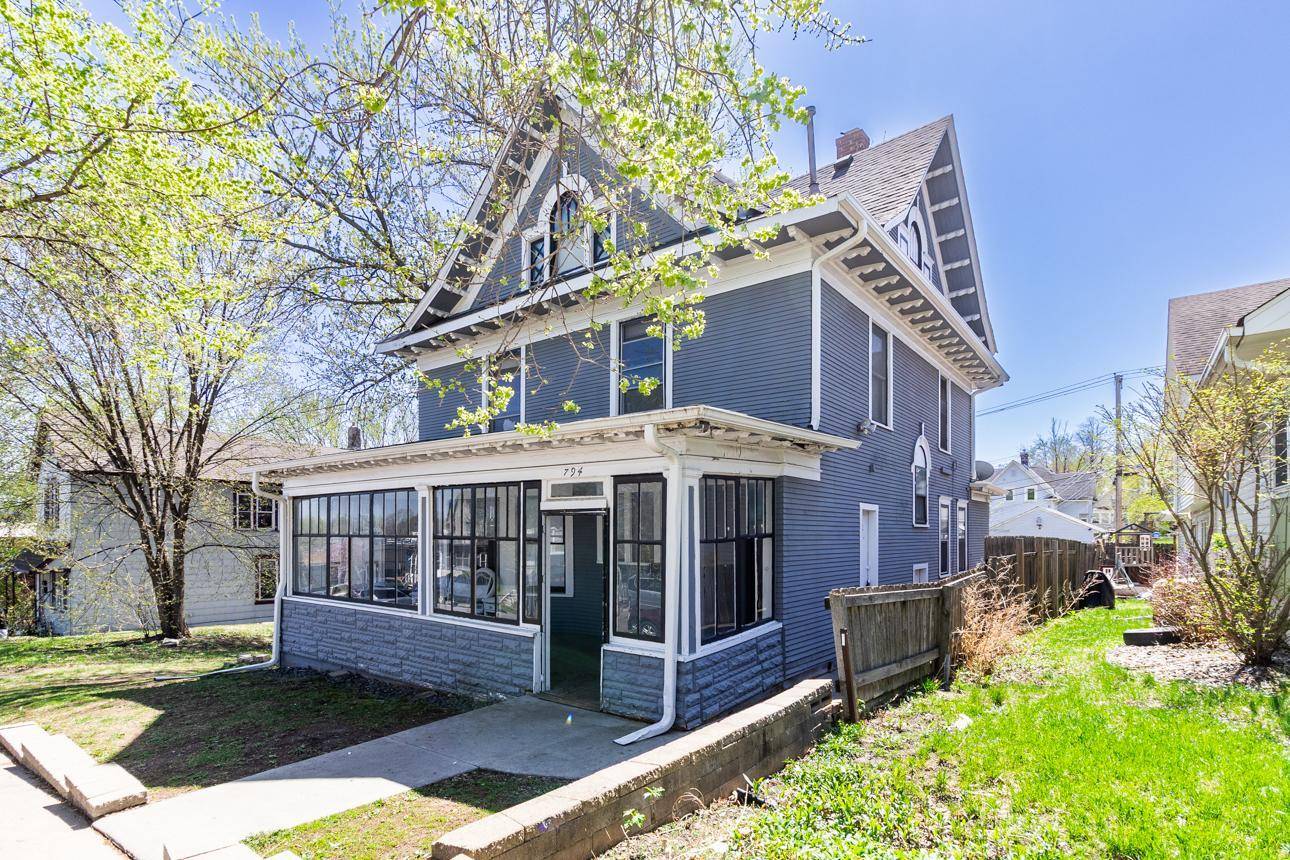 794 Case AVE, Saint Paul, MN 55106