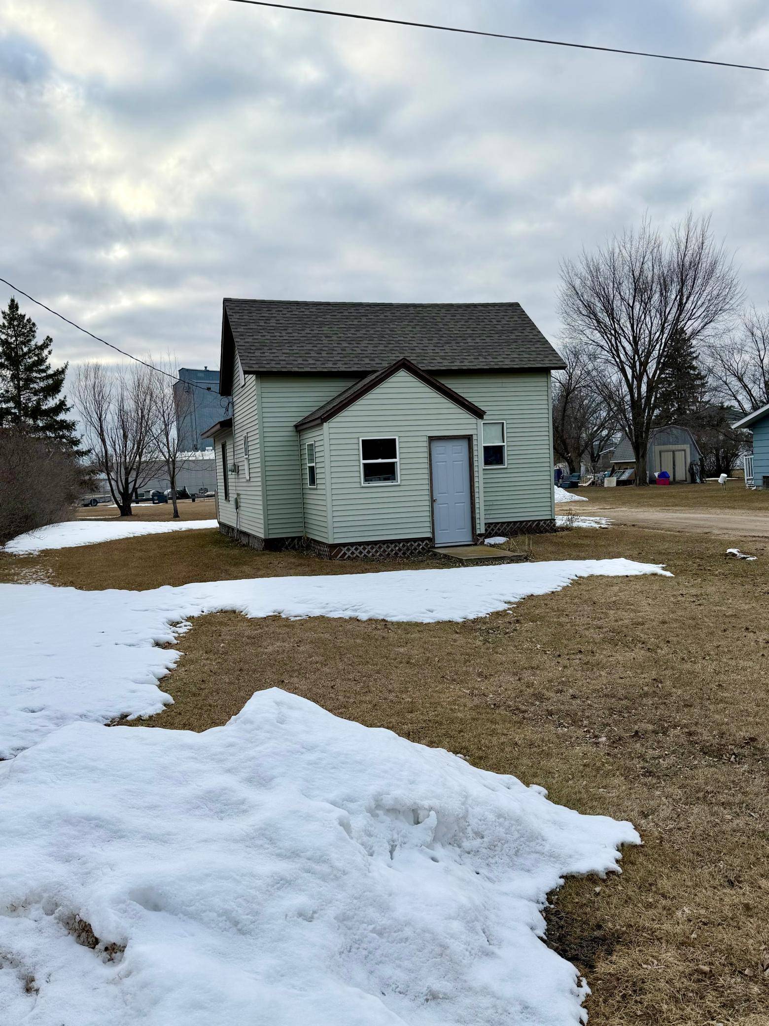 305 Harding ST S, Karlstad, MN 56732