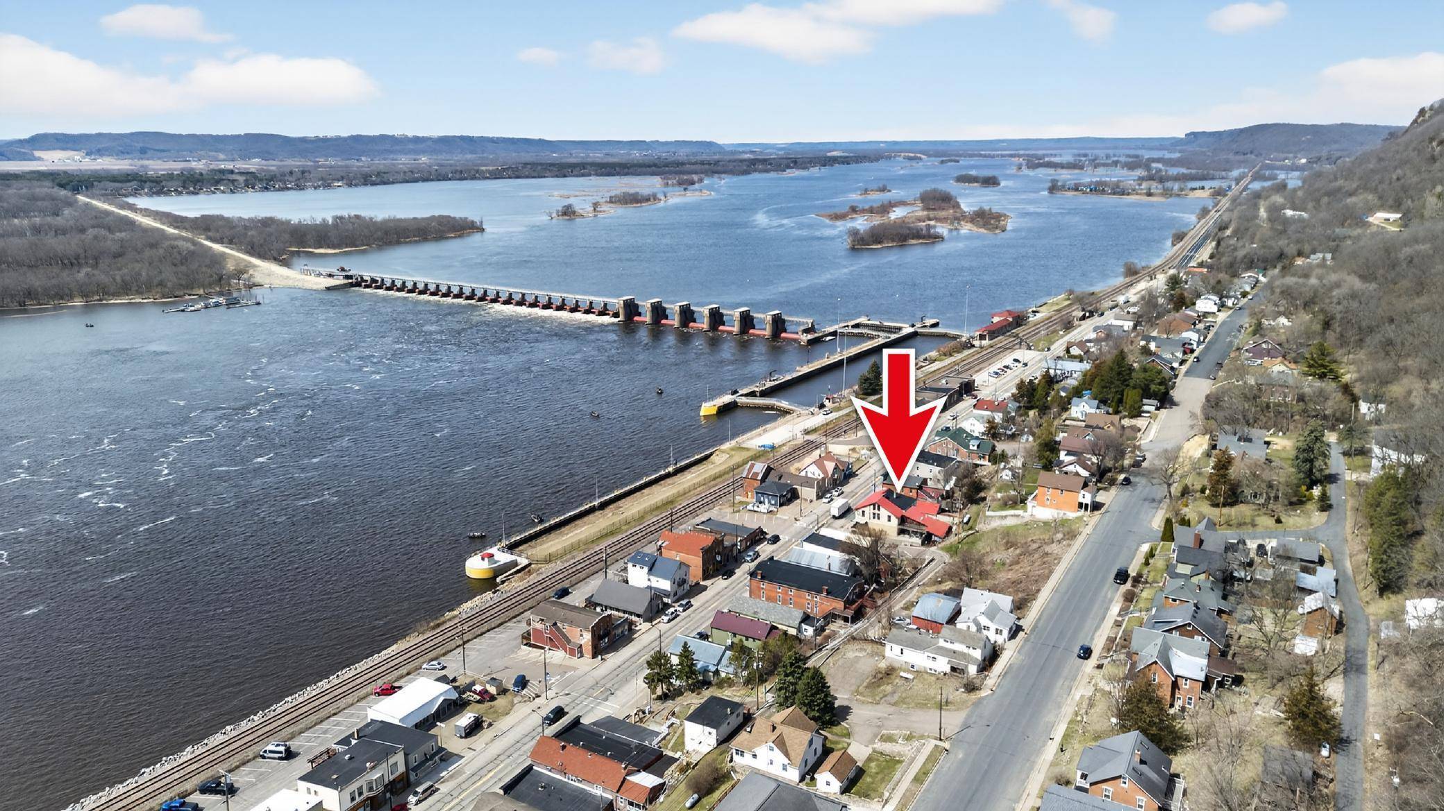 201 N Main ST, Alma, WI 54610