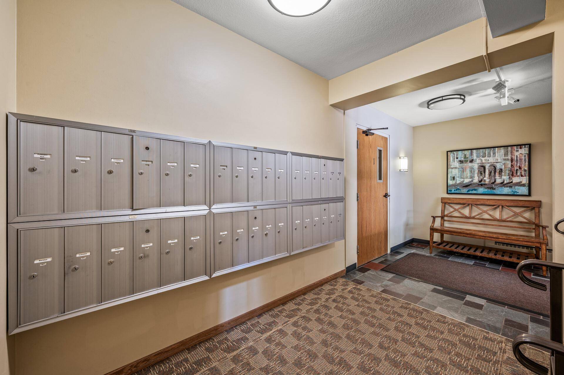 1901 Emerson AVE S #303, Minneapolis, MN 55403