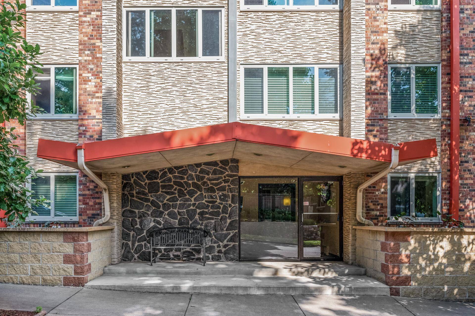 1901 Emerson AVE S #303, Minneapolis, MN 55403