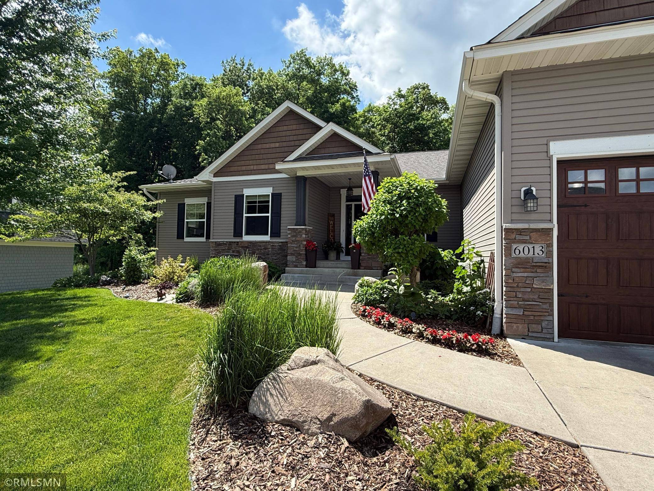 6013 Little Creek LN, Rockford, MN 55373