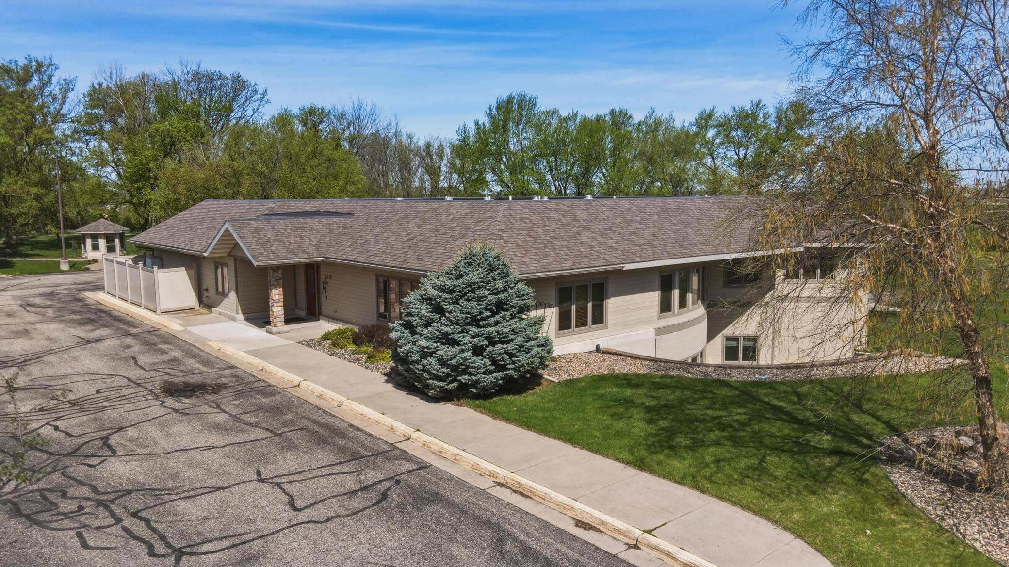 2350 NW 26th ST, Owatonna, MN 55060