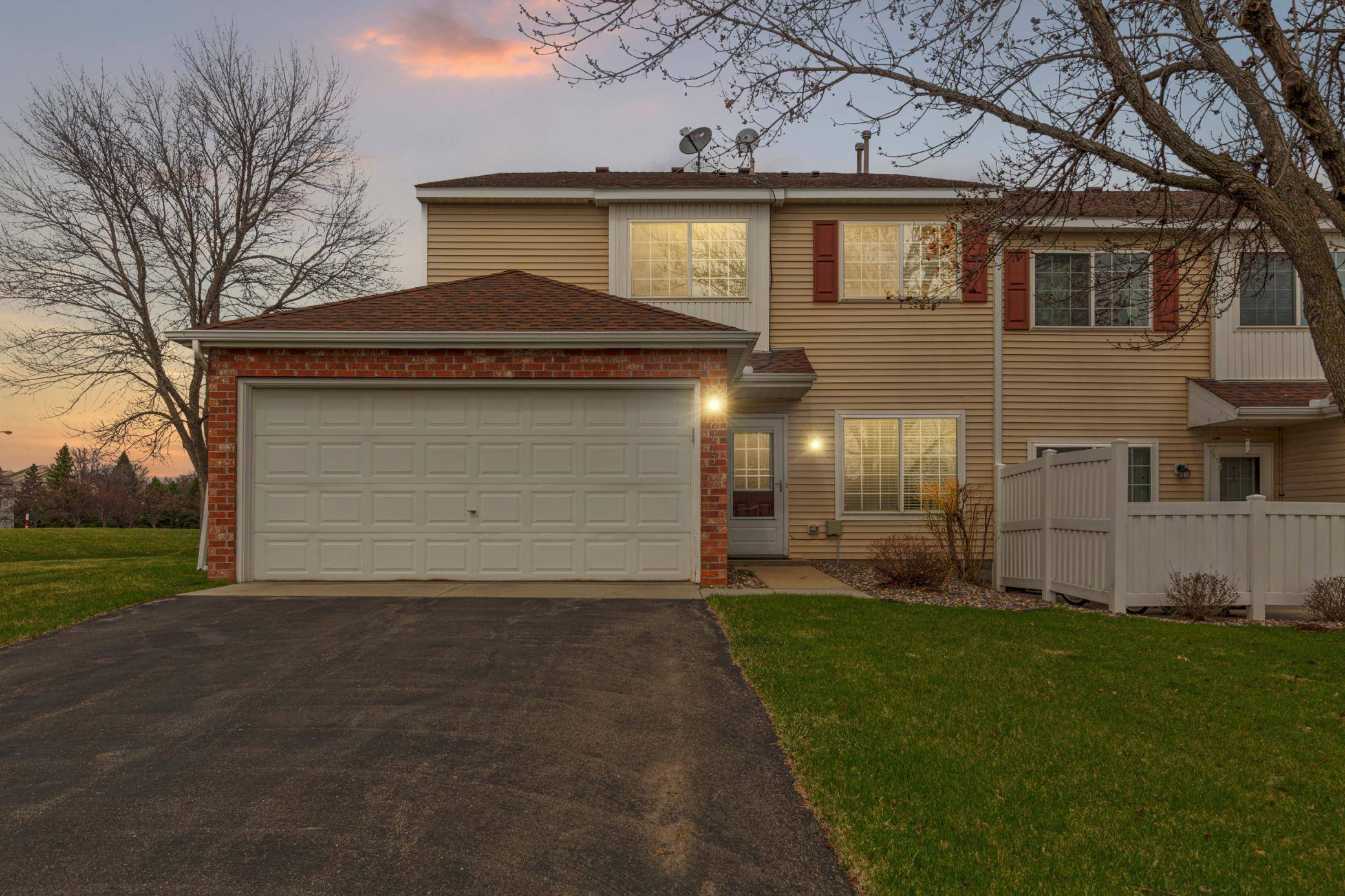 6413 158th ST W, Apple Valley, MN 55124