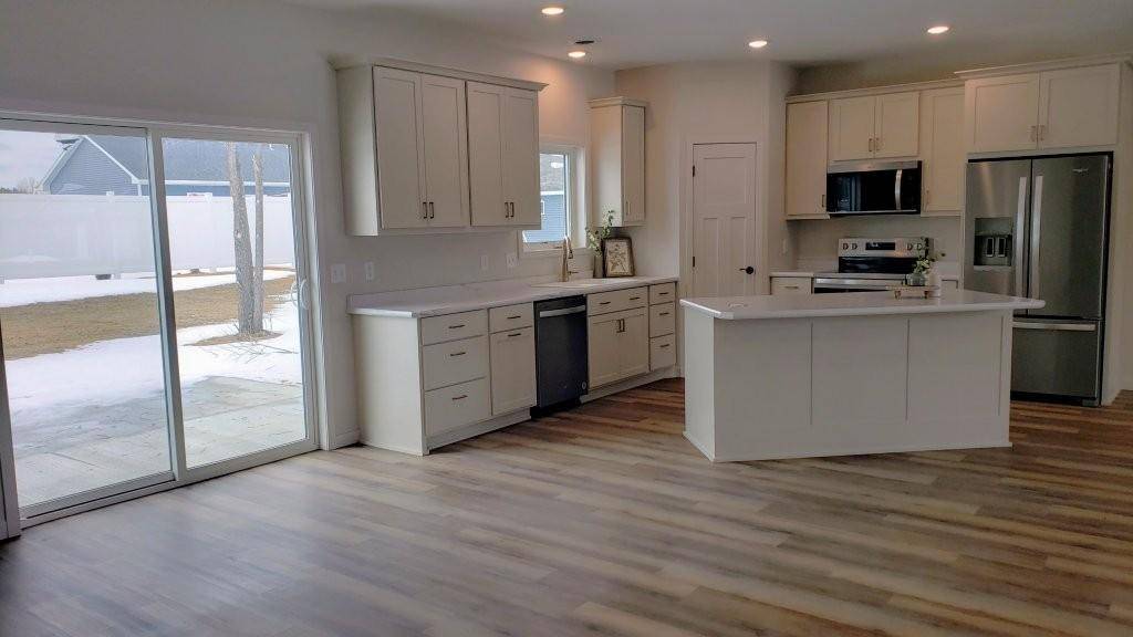1005 8th AVE NE, Perham, MN 56573