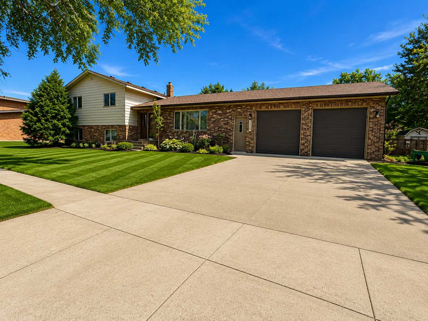 325 S Ash ST, Crookston, MN 56716