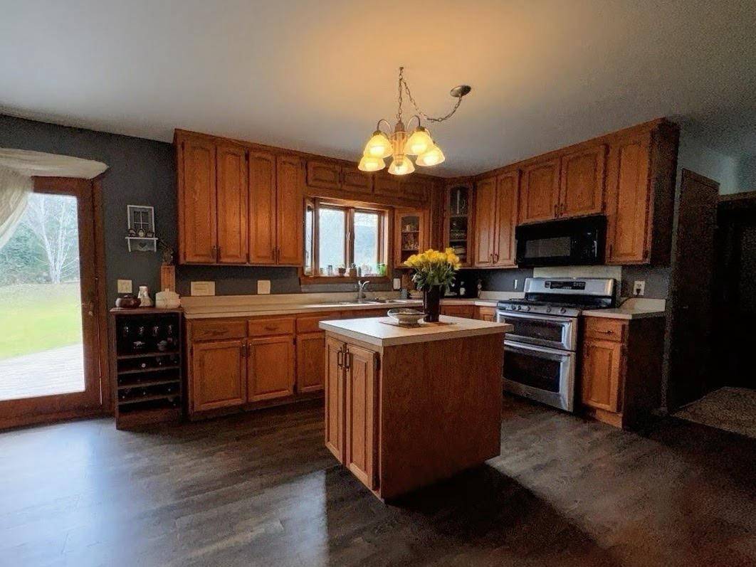 325 S Ash ST, Crookston, MN 56716