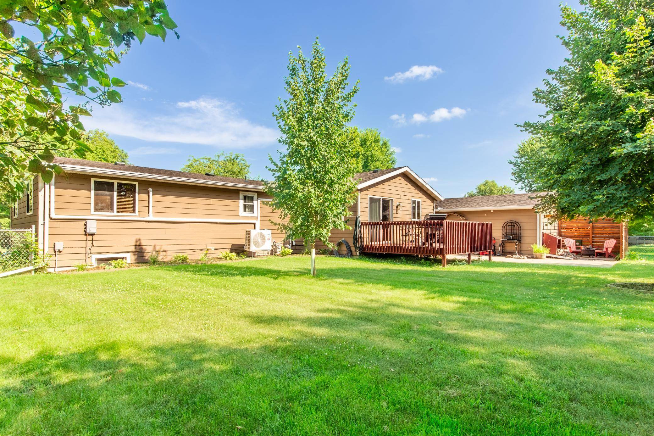 196 Hillcrest AVE, Spicer, MN 56288