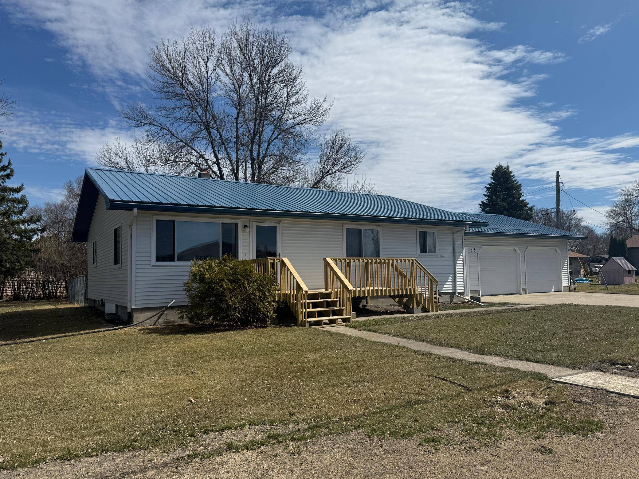 318 5th ST NW, Mahnomen, MN 56557
