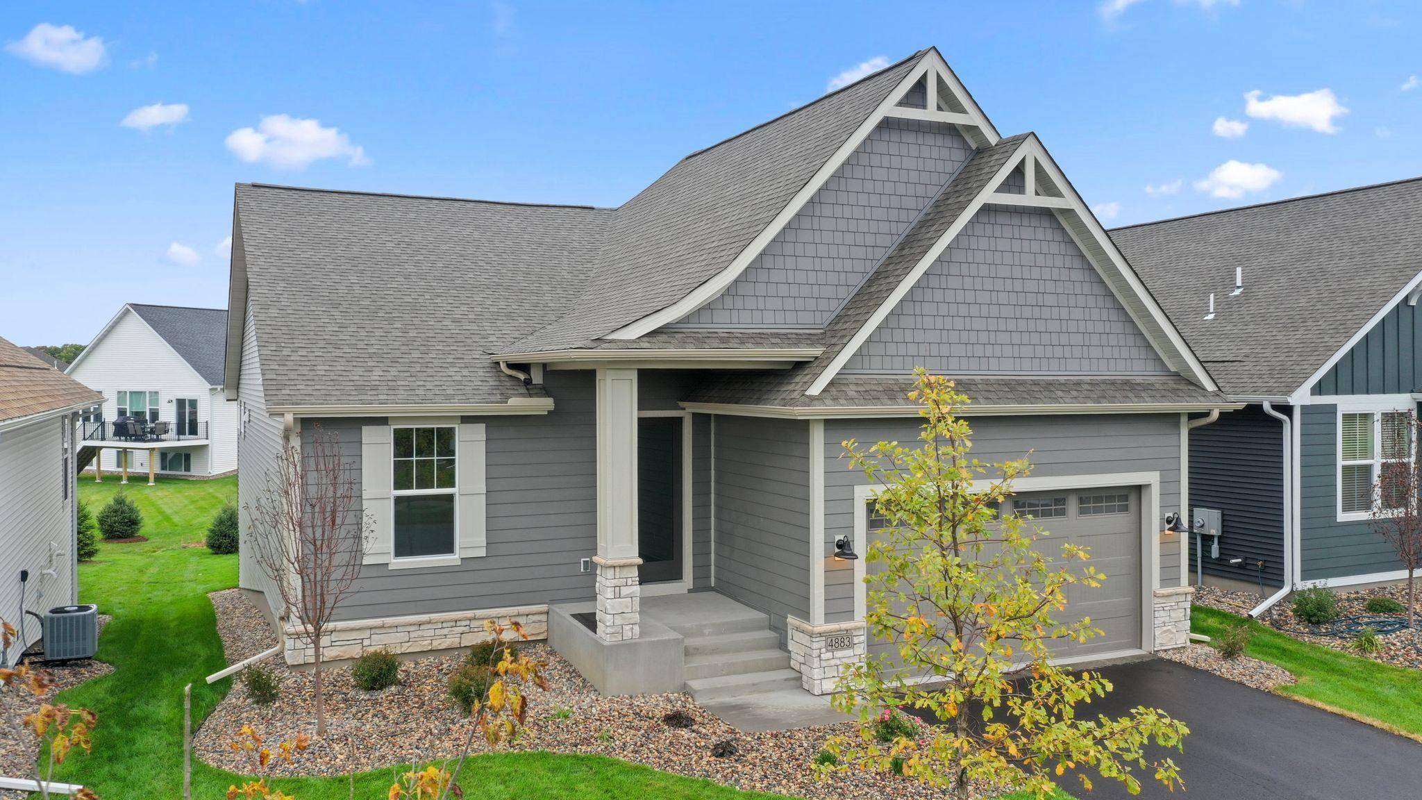 4883 127th CIR NE, Blaine, MN 55449