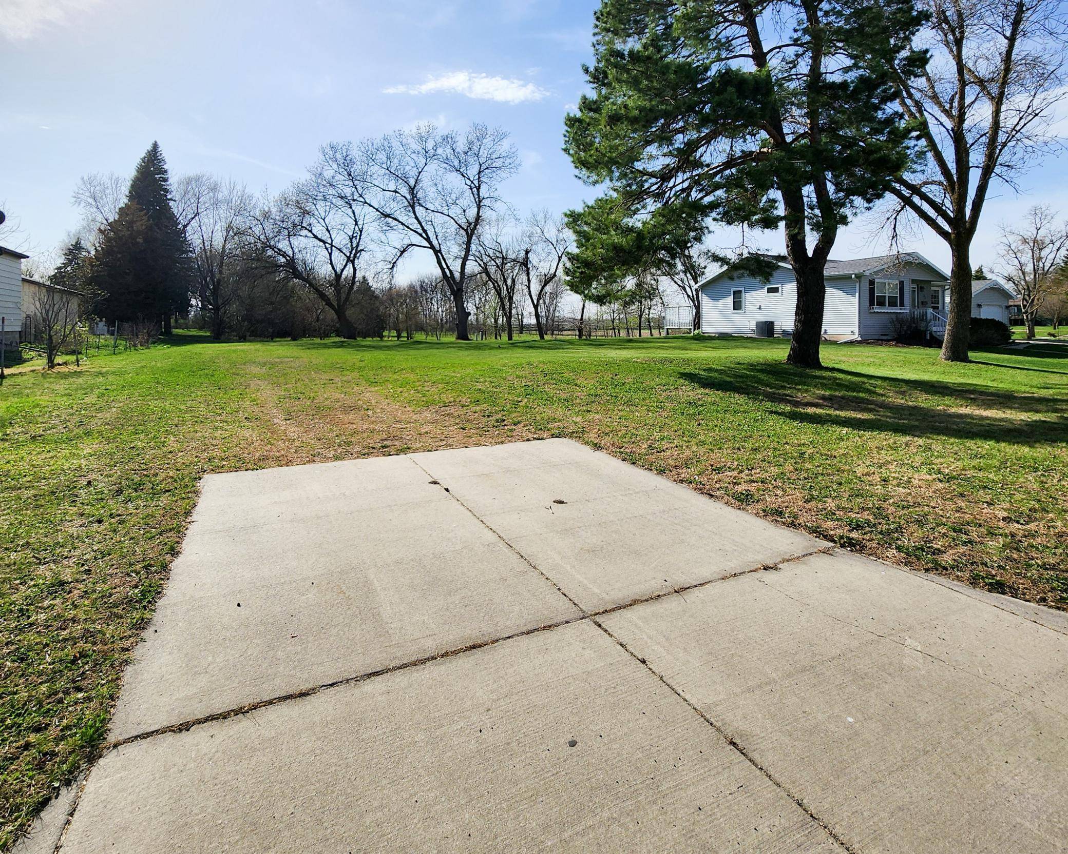 406 N 11th ST, Olivia, MN 56277
